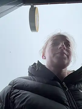 Hr Frk Olsen online show from February 21, 2026, 12:51 pm