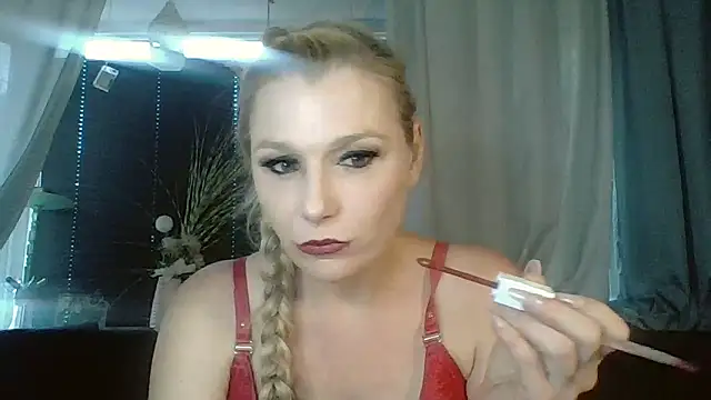 Snapshot of DevilsAngel13 chatting on September 21, 2025, 3:17 pm DevilsAngel13 online show from September 21, 2025, 3:17 pm