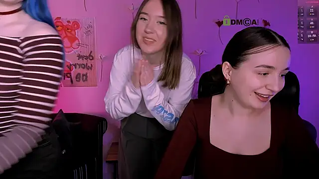 pure radiance1 online show from March 1, 2026, 10:04 am