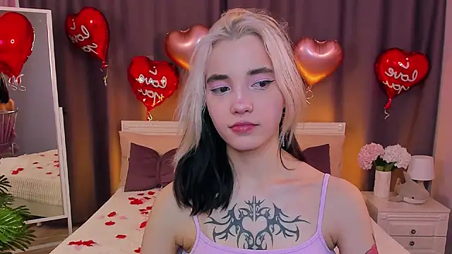 Snapshot of as1an_girlfriend chatting on February 18, 2025, 1:22 pm as1an girlfriend online show from February 18, 2025, 1:22 pm