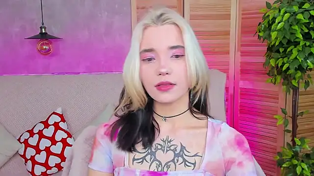 Snapshot of as1an_girlfriend chatting on February 27, 2025, 10:11 am as1an girlfriend online show from February 27, 2025, 10:11 am