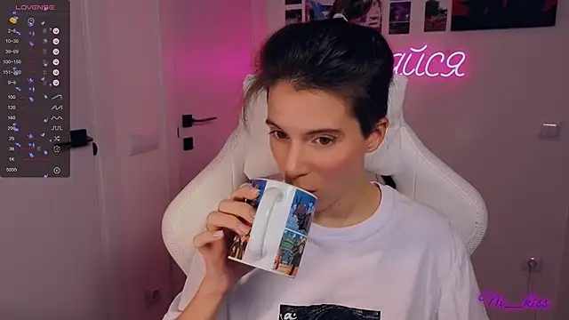  ni kiss online show from October 6, 2025, 6:41 pm