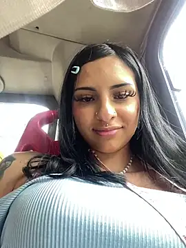 Hilary pinkk online show from March 13, 2025, 5:18 pm