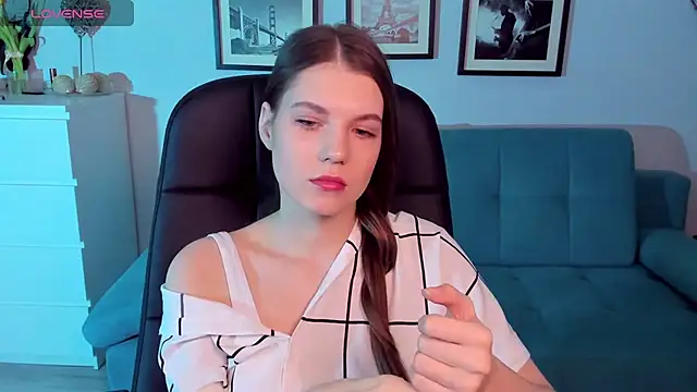 BellaSweetHeart online show from March 7, 2025, 10:02 am