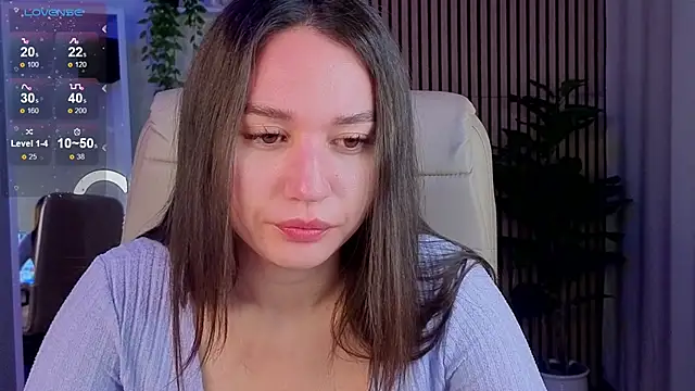 margeriTirell online show from October 14, 2025, 2:23 am