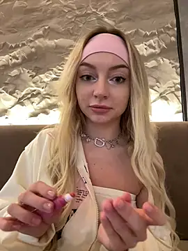 Snapshot of melissa_grr chatting on February 16, 2025, 12:10 pm melissa grr online show from February 16, 2025, 12:10 pm