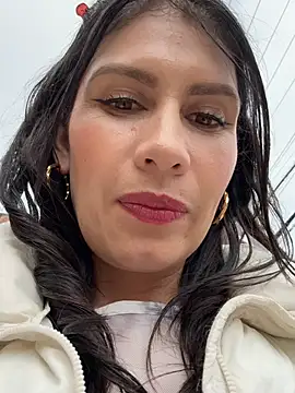 Alysson-- online show from February 7, 2026, 1:52 pm