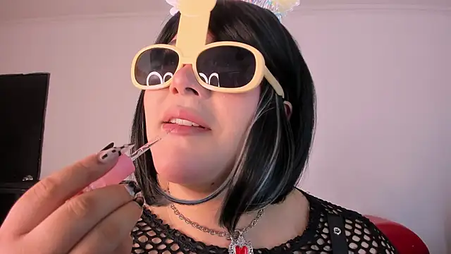 AmberiniHoffman online show from March 10, 2026, 12:09 pm