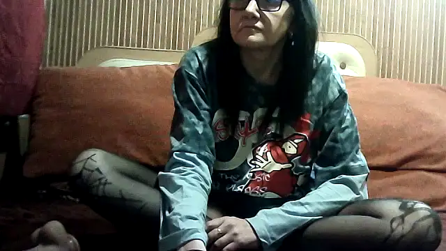 AlanaLaDream online show from December 19, 2025, 12:40 pm