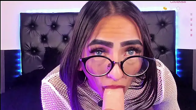 Snapshot of Skyler__blue4 chatting on February 6, 2025, 10:36 am Skyler blue4 online show from February 6, 2025, 10:36 am