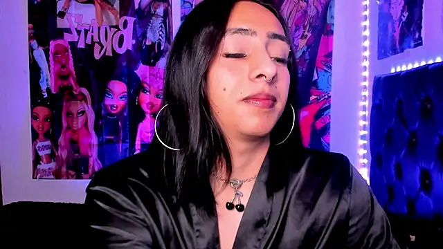 Snapshot of Skyler__blue4 chatting on February 1, 2026, 4:55 am Skyler blue4 online show from February 1, 2026, 4:55 am