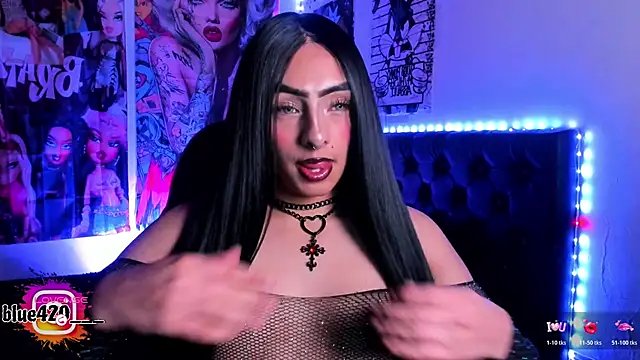 Snapshot of Skyler__blue4 chatting on March 3, 2026, 1:23 am Skyler blue4 online show from March 3, 2026, 1:23 am