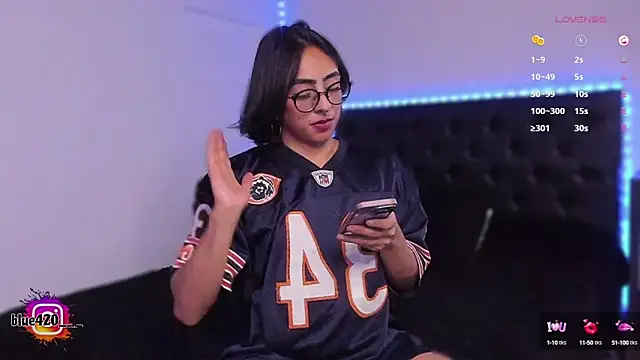 Snapshot of Skyler__blue4 chatting on March 3, 2025, 4:54 am Skyler blue4 online show from March 3, 2025, 4:54 am