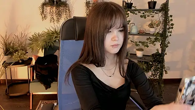 Elainebeness online show from February 4, 2026, 7:20 pm