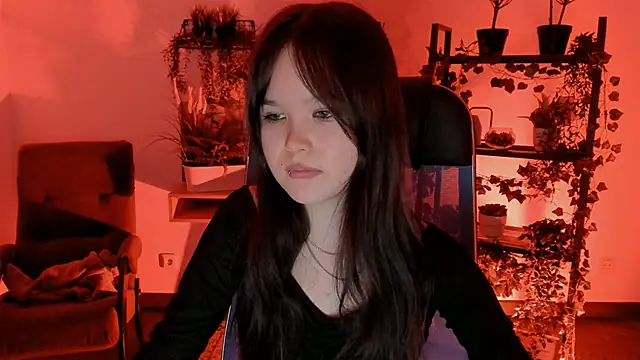 Elainebeness online show from March 10, 2026, 7:29 pm