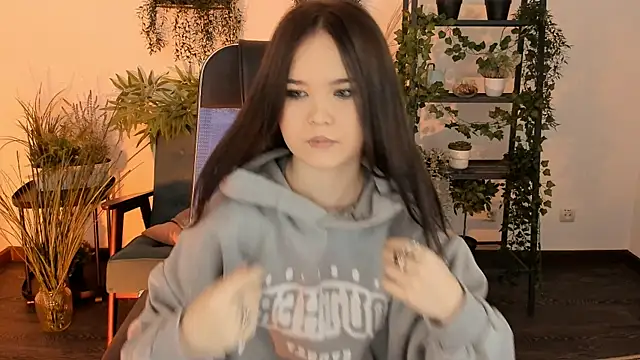 Elainebeness online show from December 14, 2025, 10:26 pm