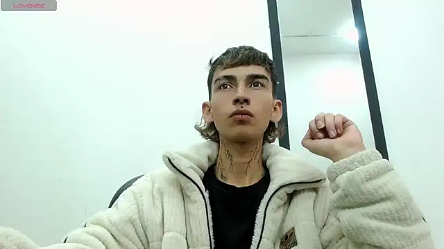 ttimy x boy online show from September 13, 2025, 10:21 pm