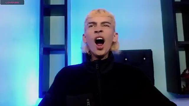 ttimy x boy online show from March 26, 2026, 8:18 pm