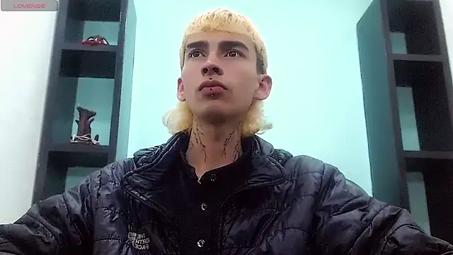 ttimy x boy online show from April 11, 2026, 9:18 pm