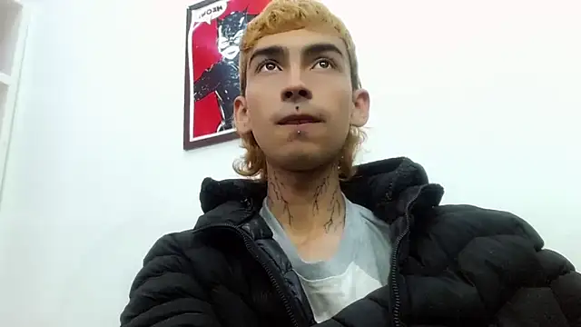 Snapshot of ttimy_x_boy chatting on February 20, 2026, 3:25 am ttimy x boy online show from February 20, 2026, 3:25 am