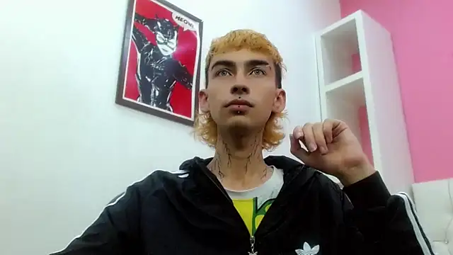 Snapshot of ttimy_x_boy chatting on March 4, 2026, 6:59 pm ttimy x boy online show from March 4, 2026, 6:59 pm