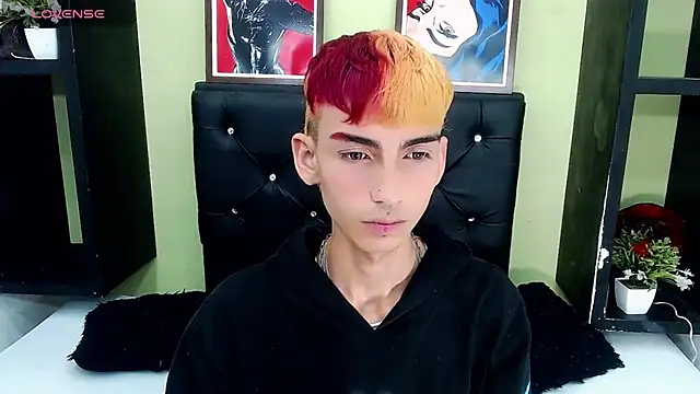 ttimy x boy online show from March 13, 2025, 9:37 pm