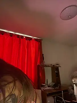 Snapshot of Miss_oliviaa chatting on May 5, 2026, 6:33 pm Miss oliviaa online show from May 5, 2026, 6:33 pm