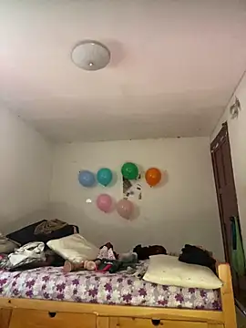 Snapshot of Miss_oliviaa chatting on April 18, 2026, 7:51 pm Miss oliviaa online show from April 18, 2026, 7:51 pm