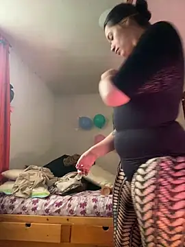 Snapshot of Miss_oliviaa chatting on April 18, 2026, 7:58 pm Miss oliviaa online show from April 18, 2026, 7:58 pm