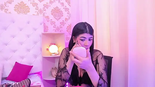 emaa lambert online show from January 7, 2026, 6:24 pm