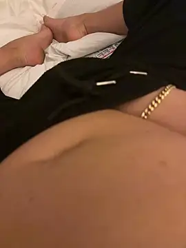 persiannqueen online show from March 13, 2025, 10:32 pm