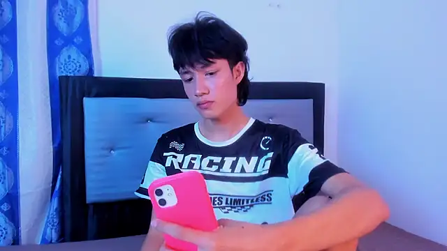 Snapshot of Johhan__Lee chatting on January 28, 2025, 4:18 am Johhan Lee online show from January 28, 2025, 4:18 am