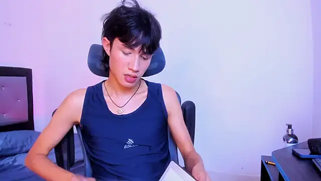 Snapshot of Johhan__Lee chatting on February 12, 2025, 7:56 pm Johhan Lee online show from February 12, 2025, 7:56 pm