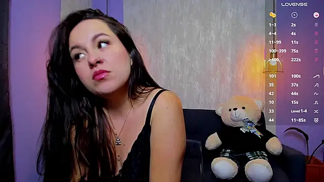 carlota petite online show from October 30, 2025, 3:38 am