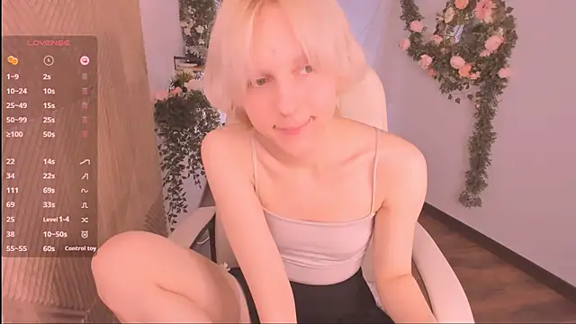 Snapshot of edward_holy chatting on November 14, 2025, 3:15 pm edward holy online show from November 14, 2025, 3:15 pm