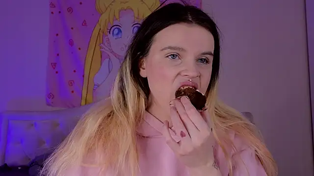 HanaMitsuri online show from September 19, 2025, 5:44 am