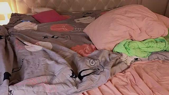 HanaMitsuri online show from October 21, 2025, 6:07 pm