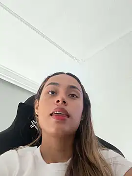 Snapshot of sheyla_sweet18 chatting on November 16, 2025, 1:05 pm sheyla sweet18 online show from November 16, 2025, 1:05 pm