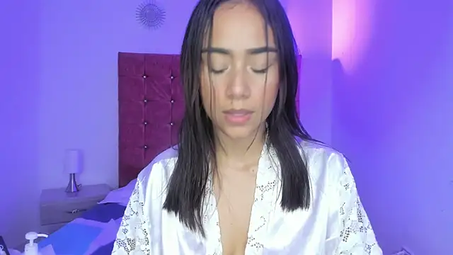 Snapshot of sheyla_sweet18 chatting on March 4, 2025, 3:48 pm sheyla sweet18 online show from March 4, 2025, 3:48 pm