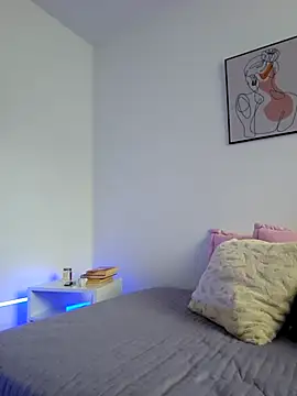 VictoriaEvaans  online show from September 29, 2025, 10:26 pm