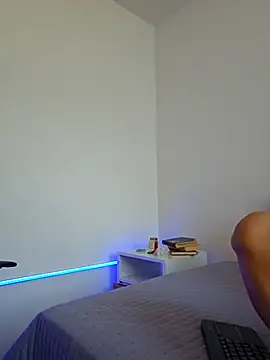 VictoriaEvaans  online show from October 2, 2025, 9:40 pm