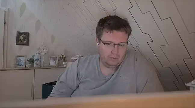 der alex38 online show from February 11, 2025, 10:18 pm