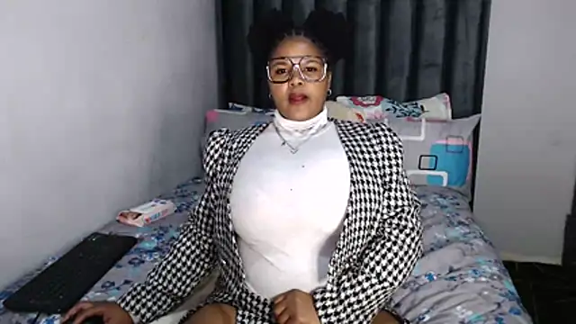 Snapshot of BootyliciousbustyX33 chatting on July 4, 2026, 4:55 pm BootyliciousbustyX33 online show from July 4, 2026, 4:55 pm