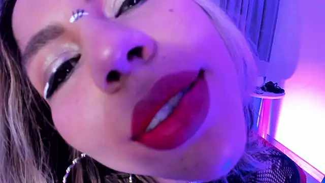 delilah fix online show from February 16, 2026, 9:24 pm