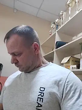 Snapshot of Crek666 chatting on February 20, 2026, 5:26 am Crek666 online show from February 20, 2026, 5:26 am