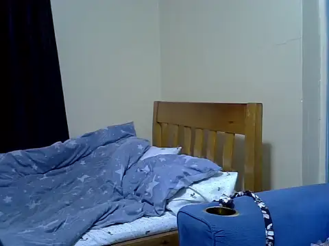 Horny-slut  online show from December 2, 2025, 9:49 pm