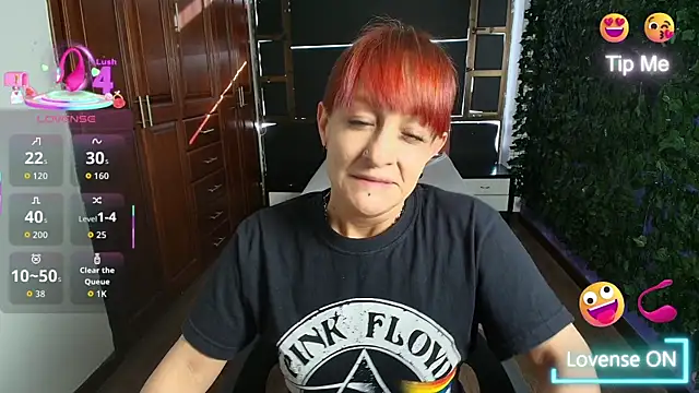 Snapshot of NatashaMason_ chatting on September 16, 2025, 11:55 am NatashaMason online show from September 16, 2025, 11:55 am