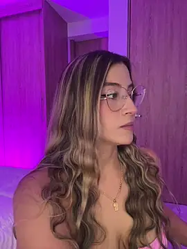 Issabela G1 online show from February 3, 2026, 1:05 am