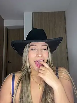 Issabela G1 online show from March 19, 2025, 3:52 am