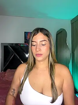 Issabela G1 online show from September 13, 2025, 1:27 am